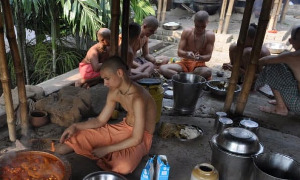 Vedic Vaiṣṇava Education Vs Ministry for Educational Development